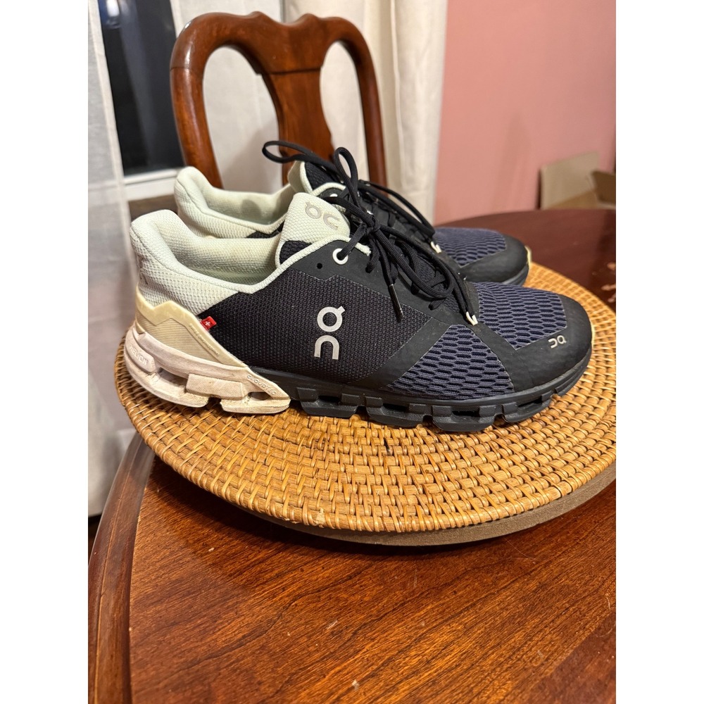 On Running Cloudflyer Black White Mesh Sneakers Womens 10.5 21.99627